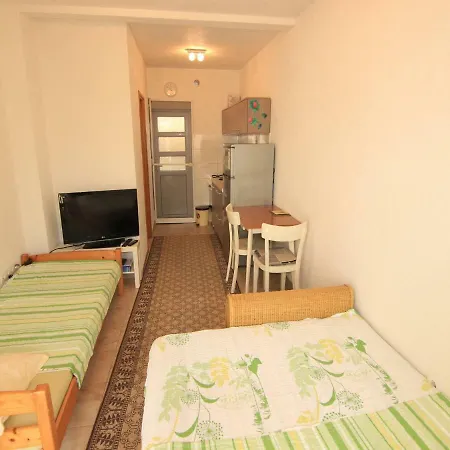Sea Breeze Apartment *
