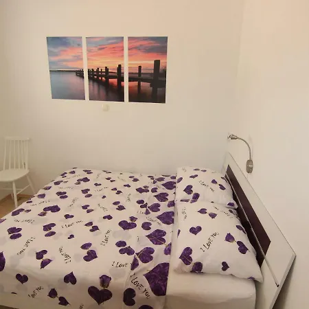 Sea Breeze Apartment Vir