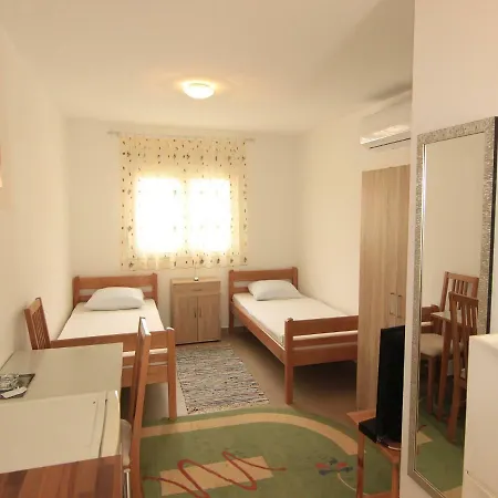 Sea Breeze Apartamento Vir